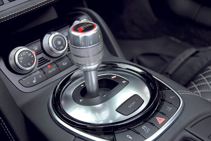 マイスト　Audi  R8 1:18 Maisto Audi R8 V10 Plus Orange Red Diecast Model Car Vehicle